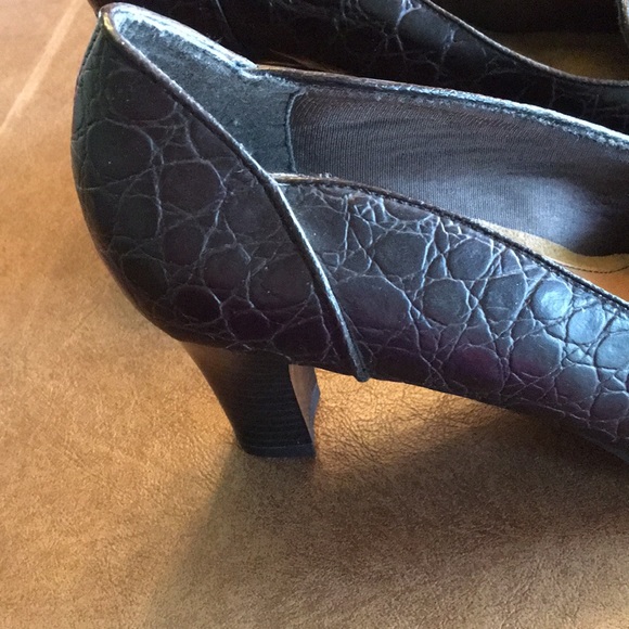 New without box Life Stride Brown Textured High Heels/Size 9 1/2 N - Picture 8 of 8